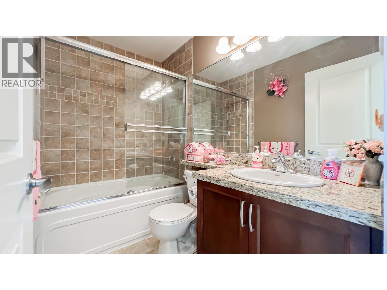 Photo 14 of 16 11393 Steveston Highway, Richmond BC