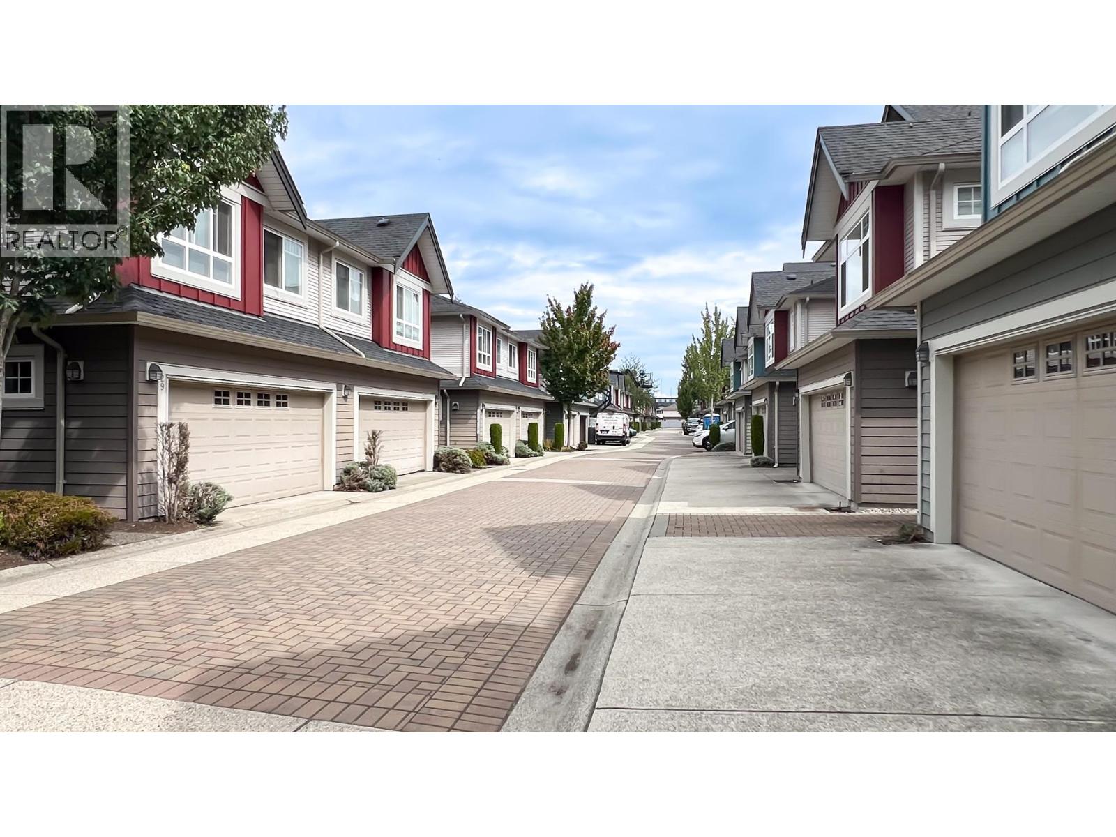 Photo 4 of 16 11393 Steveston Highway, Richmond BC
