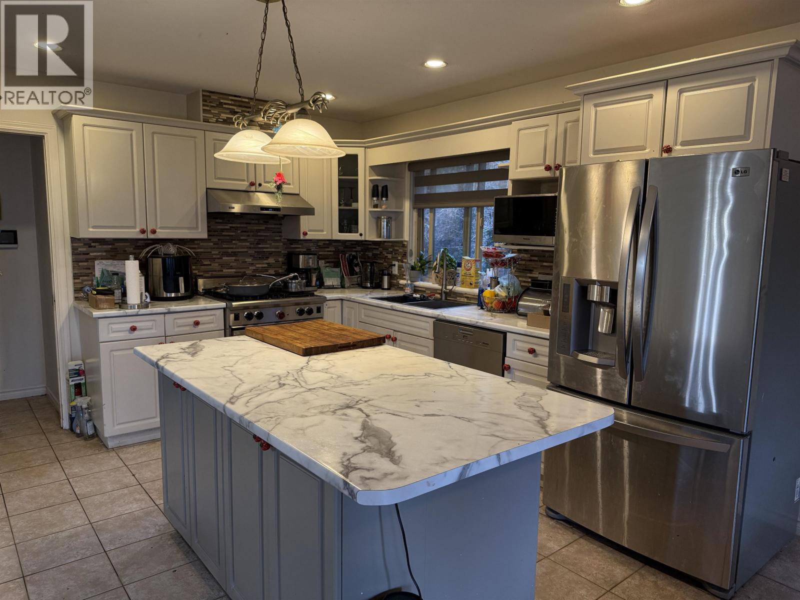 Photo 2 of 1821 Harbour Street, Port Coquitlam BC