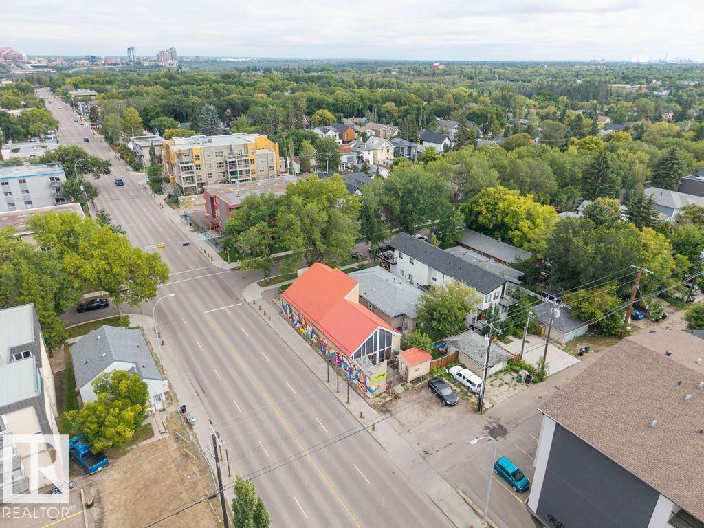 Photo 21 of 9865 85 Av Nw, Edmonton AB