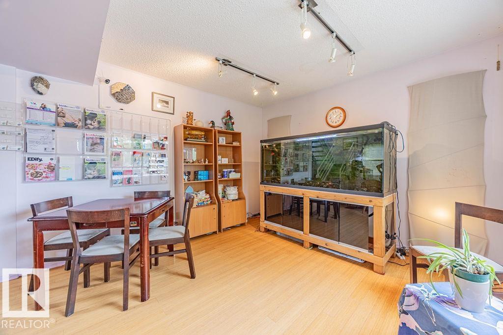 Photo 2 of 9865 85 Av Nw, Edmonton AB