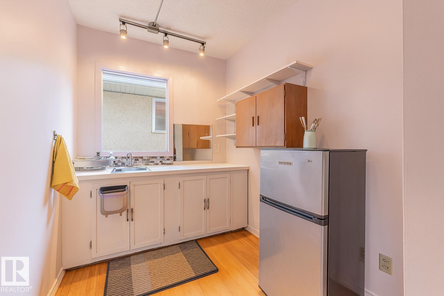 Photo 34 of 9865 85 Av Nw, Edmonton AB