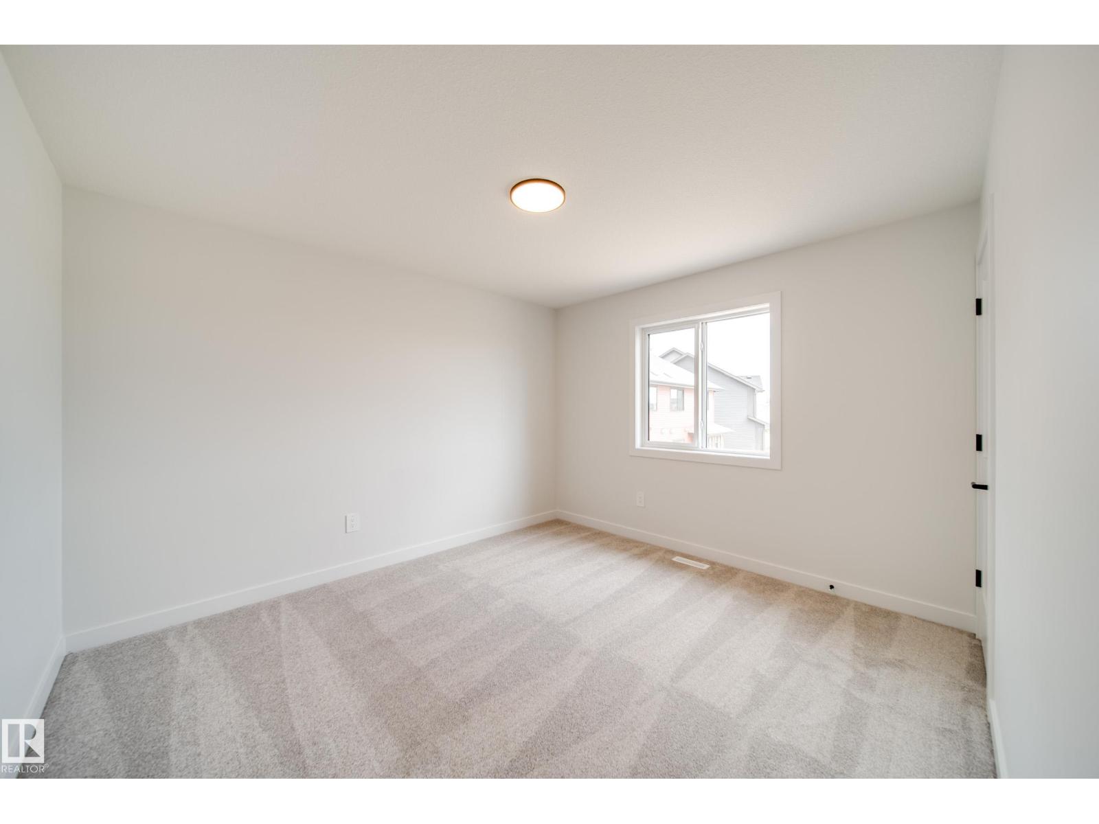Photo 3 of 14 Cloutier Cl, St Albert AB