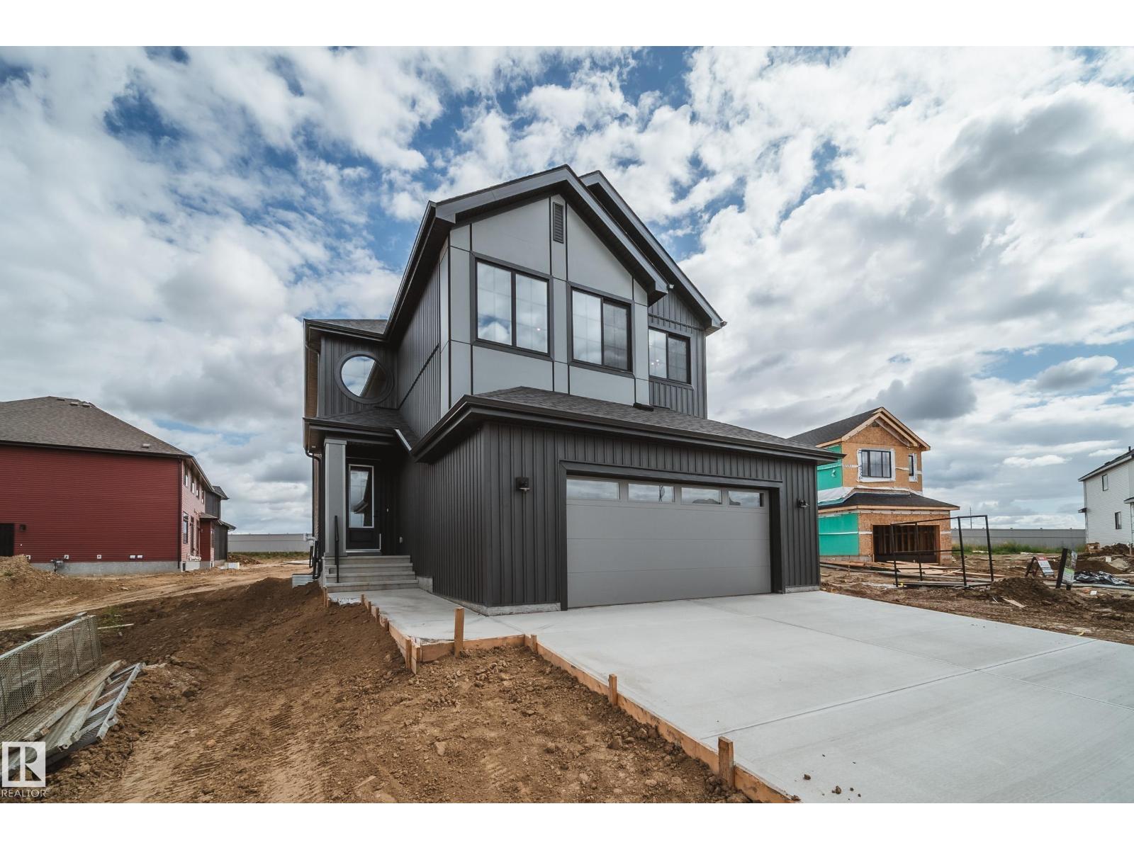 Photo 10 of 14 Cloutier Cl, St Albert AB