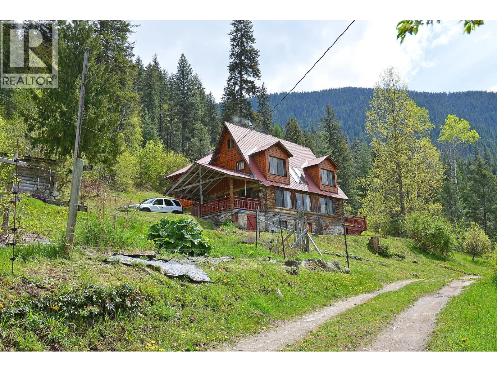 Photo 30 of 7150 7154 Graham Road, Appledale BC