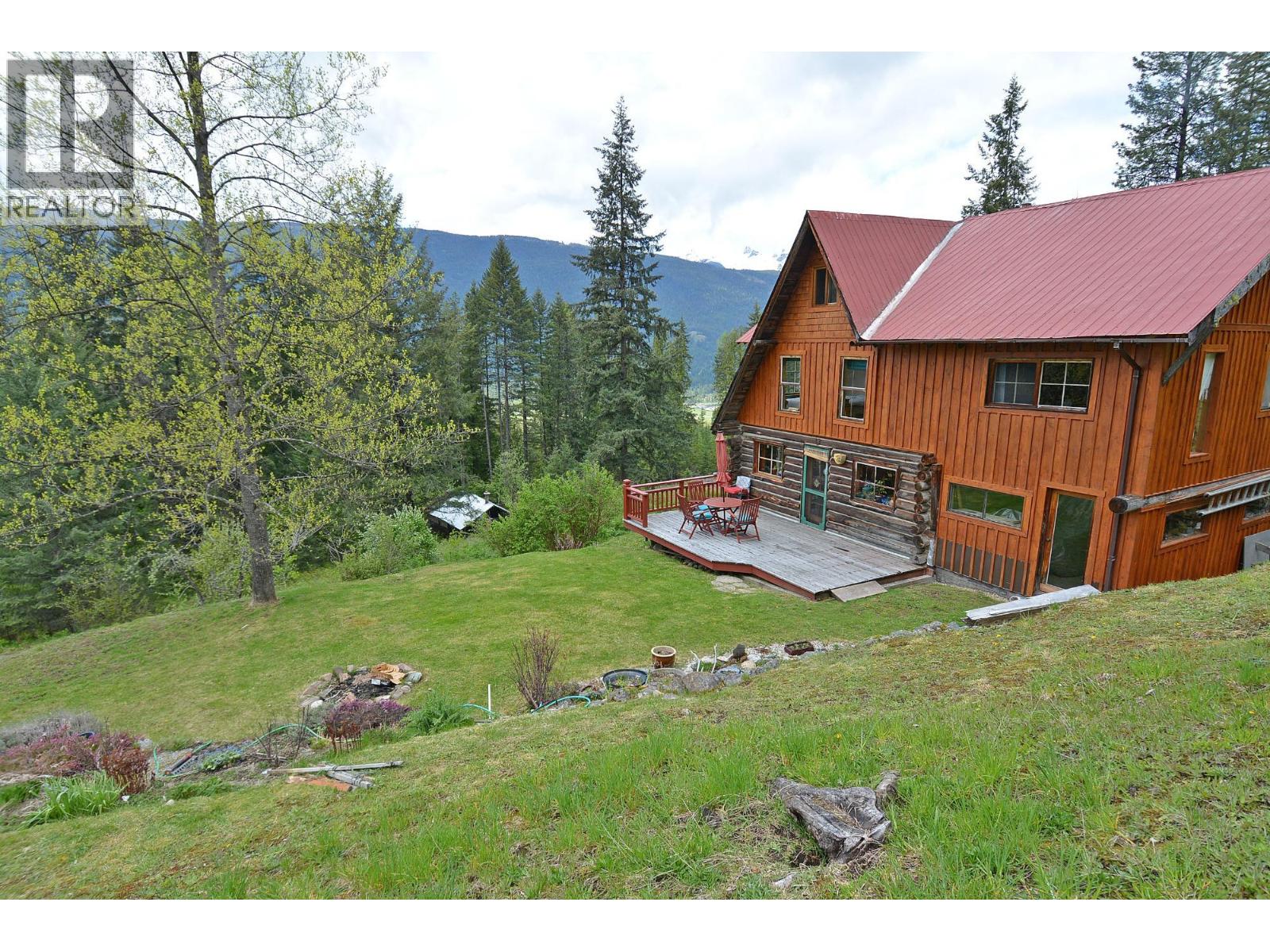 Photo 2 of 7150 7154 Graham Road, Appledale BC