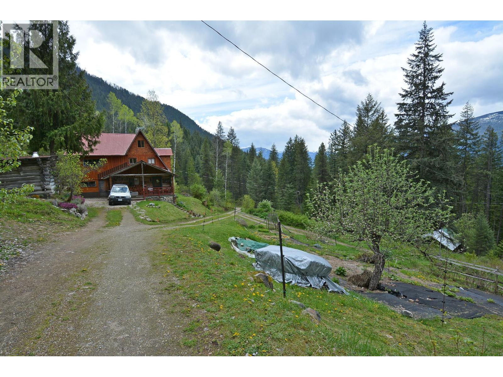 Photo 19 of 7150 7154 Graham Road, Appledale BC