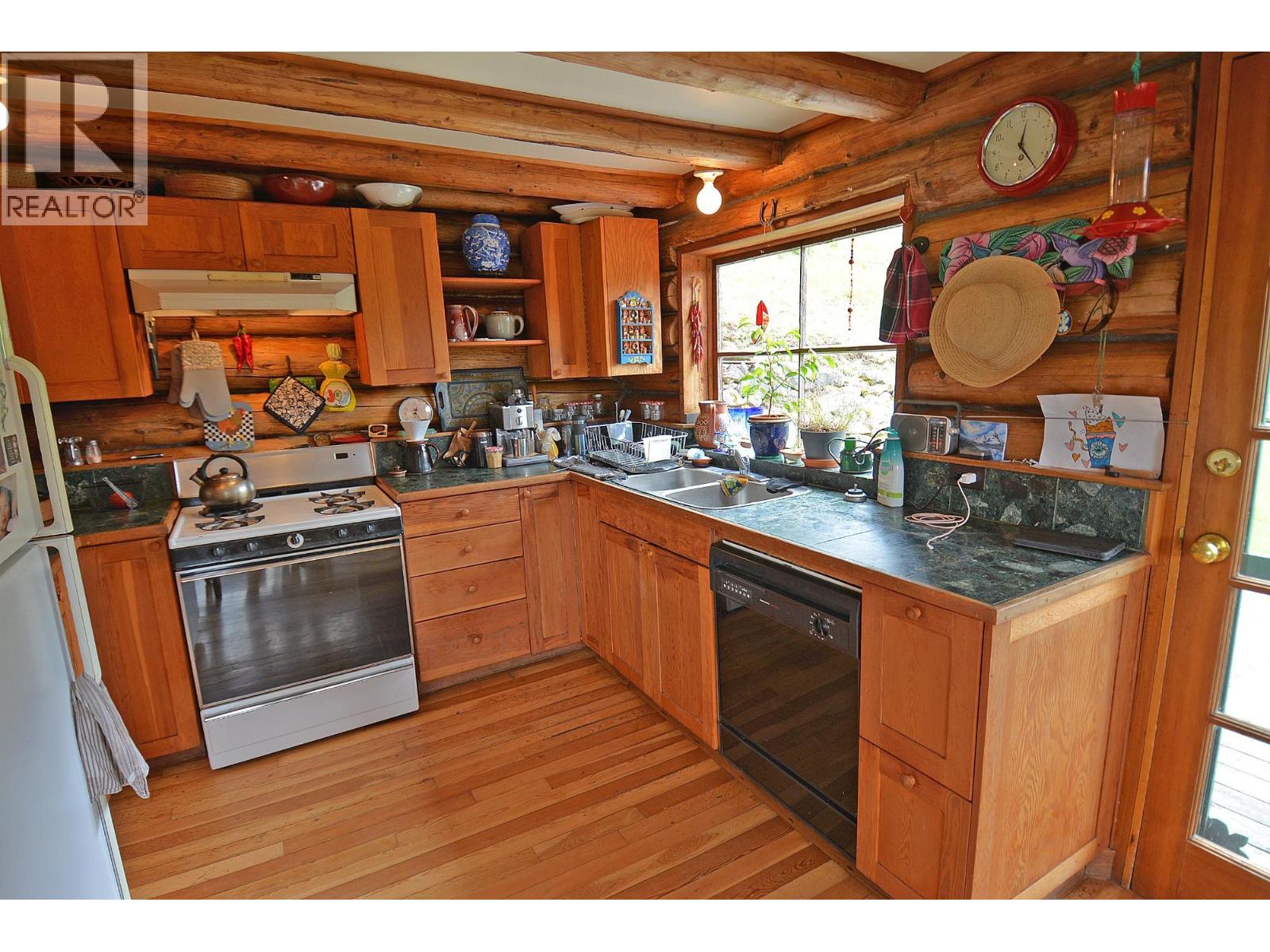 Photo 61 of 7150 7154 Graham Road, Appledale BC