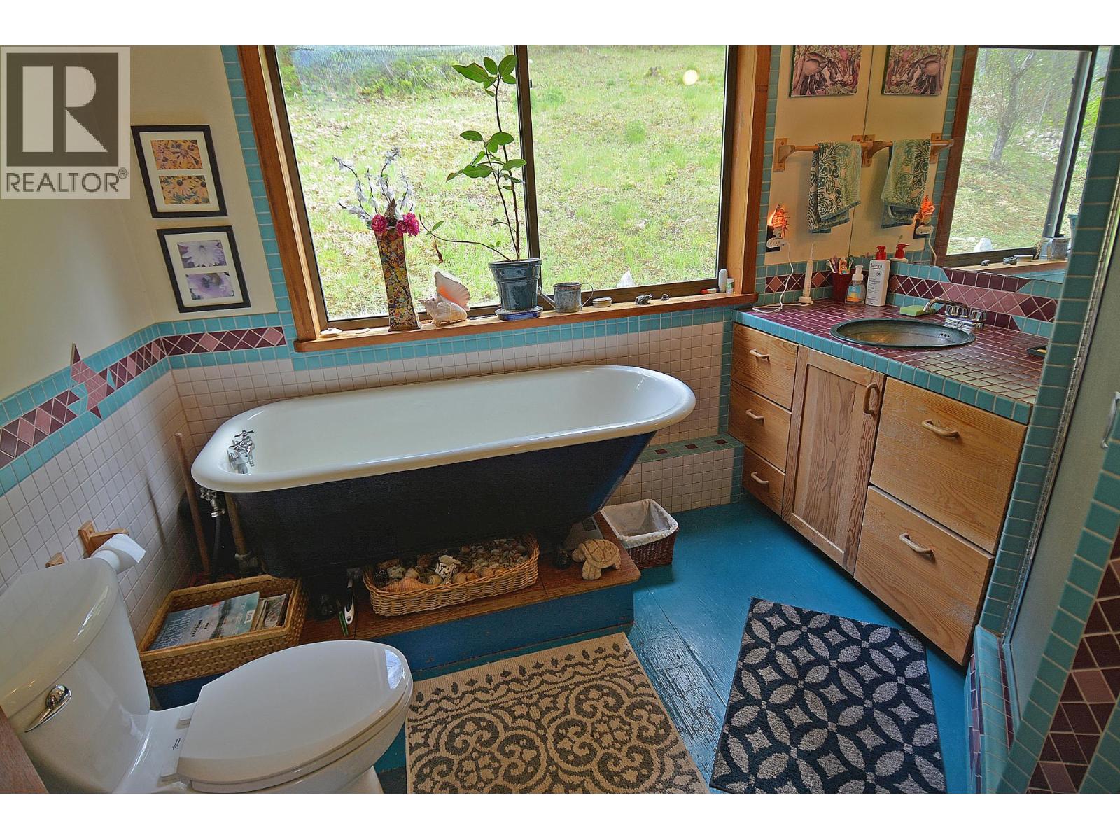 Photo 63 of 7150 7154 Graham Road, Appledale BC