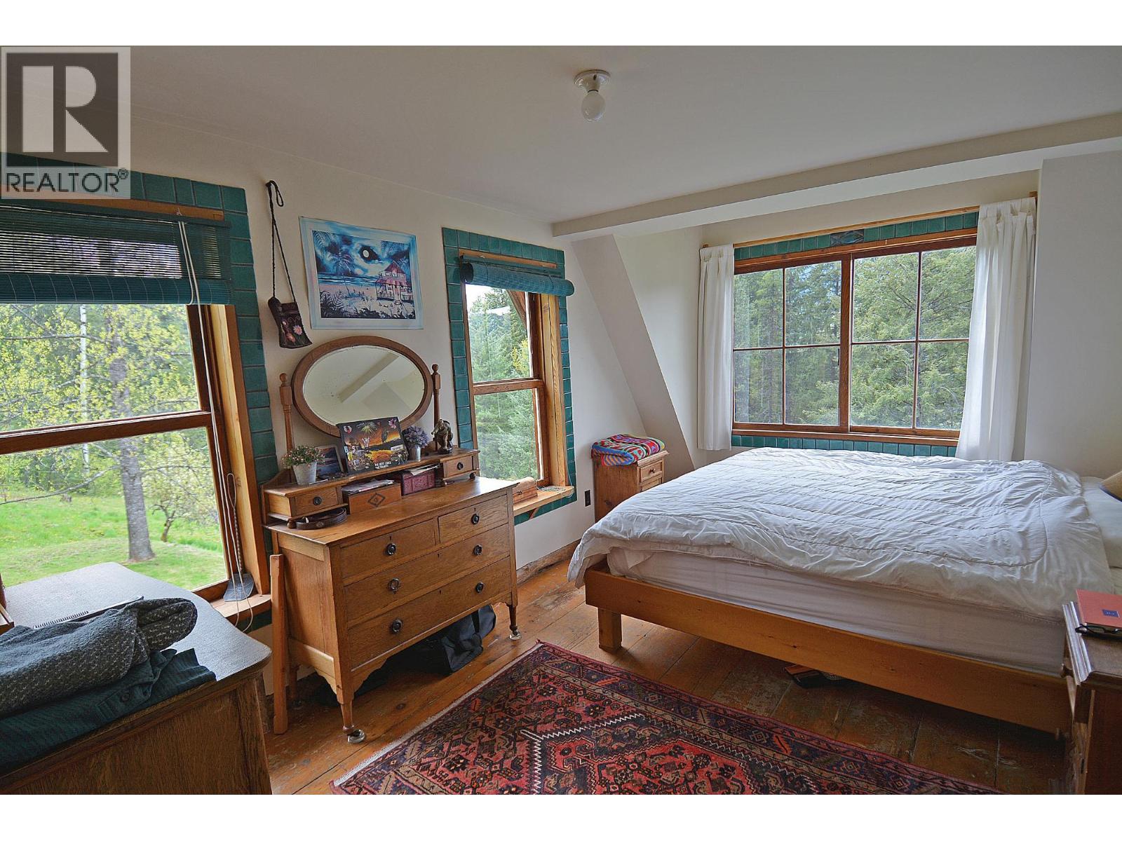 Photo 10 of 7150 7154 Graham Road, Appledale BC