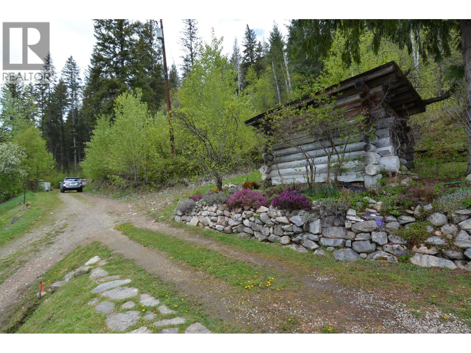 Photo 24 of 7150 7154 Graham Road, Appledale BC