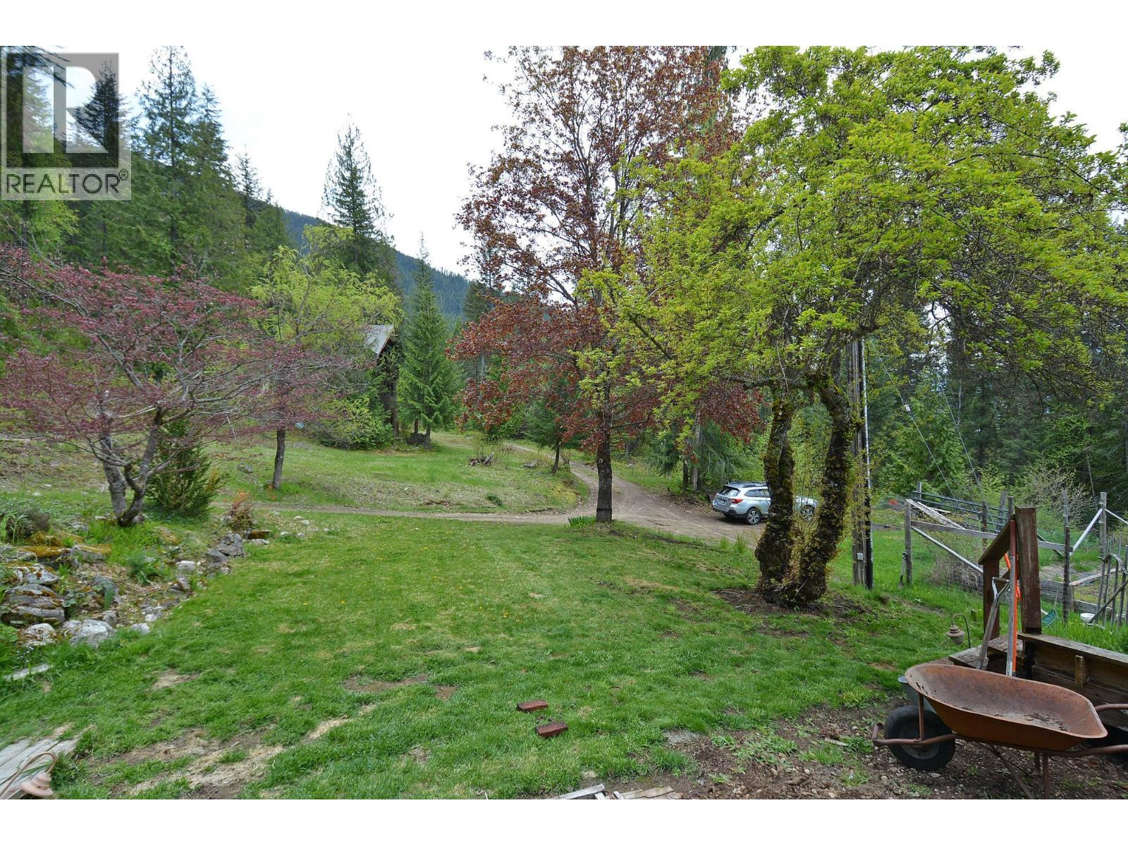 Photo 50 of 7150 7154 Graham Road, Appledale BC