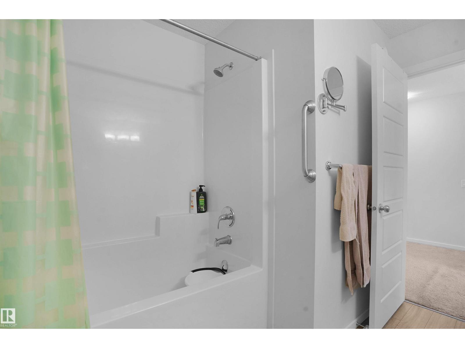 Photo 23 of 39 6004 Rosenthal Wy Nw, Edmonton AB