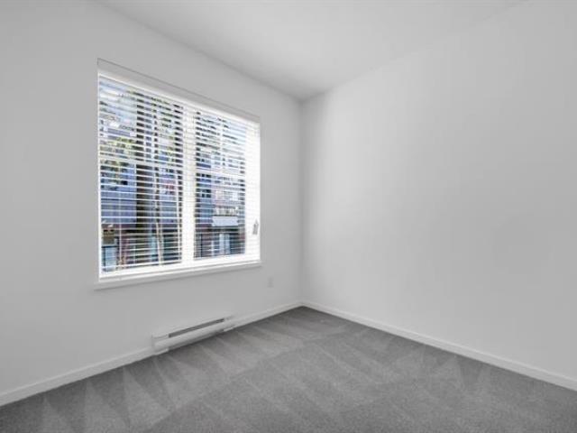 Photo 21 of 36 16678 25 Avenue, Surrey BC