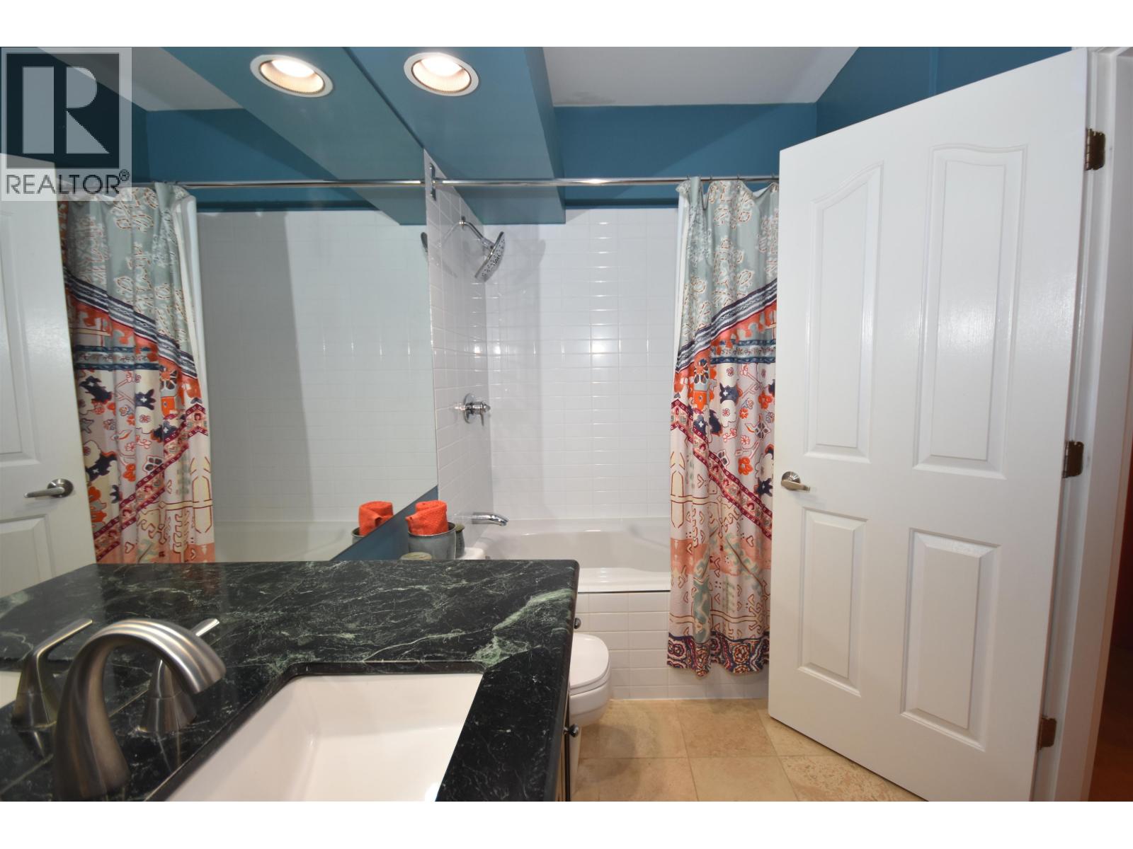 #302-4955 RIVER Road, Delta