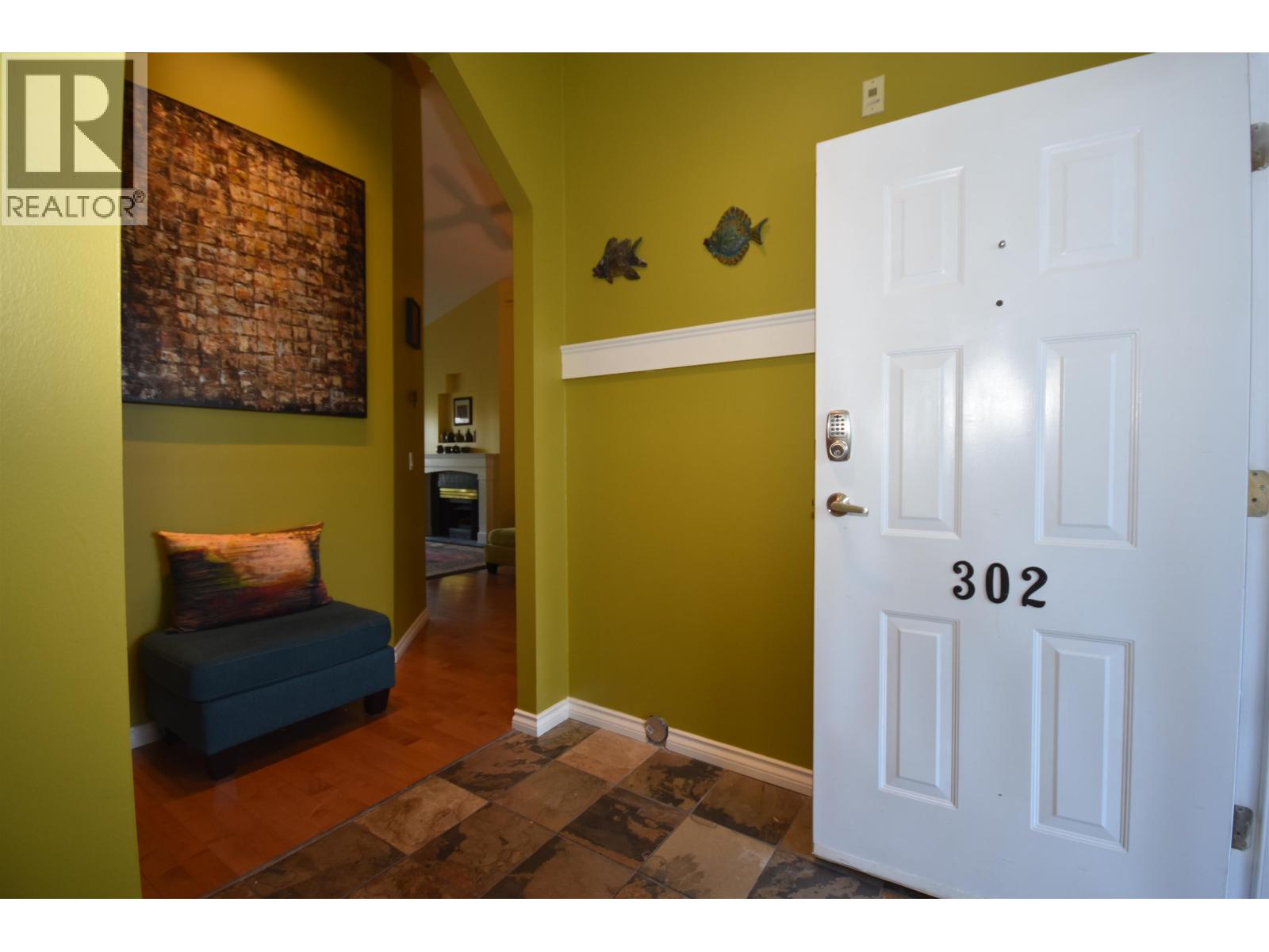 #302-4955 RIVER Road, Delta