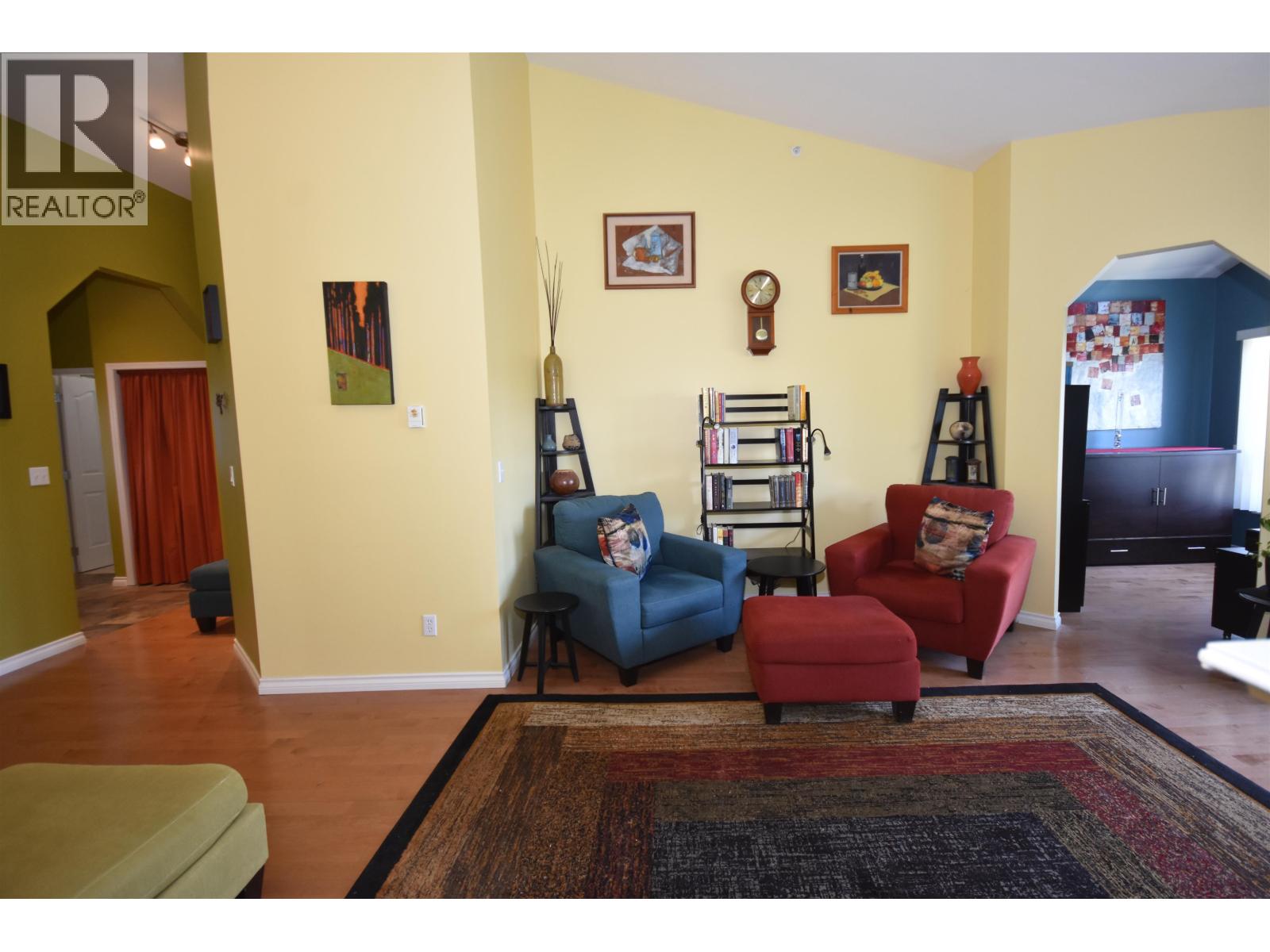 #302-4955 RIVER Road, Delta