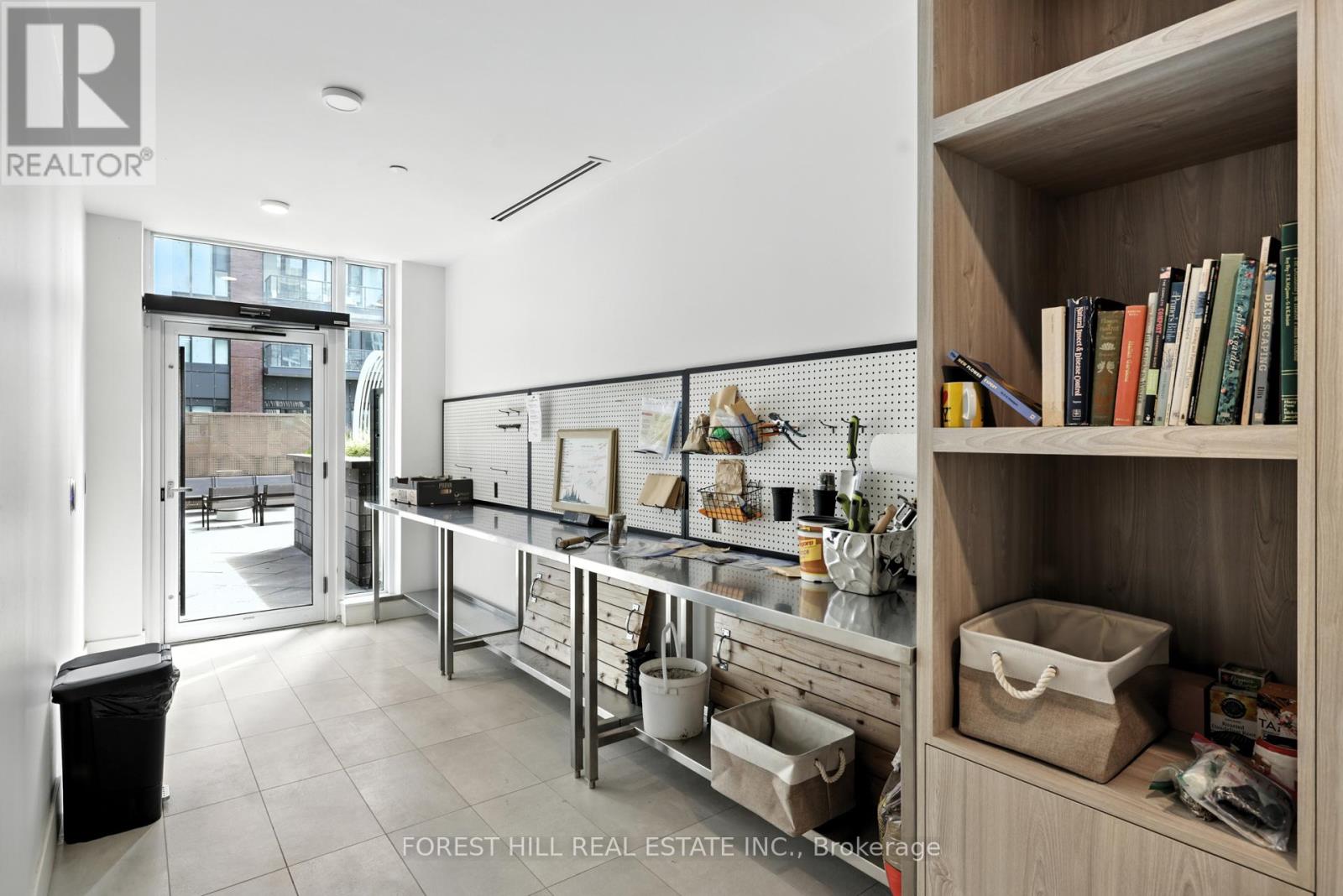 Photo 7 of 718 35 Tubman Avenue, Toronto ON