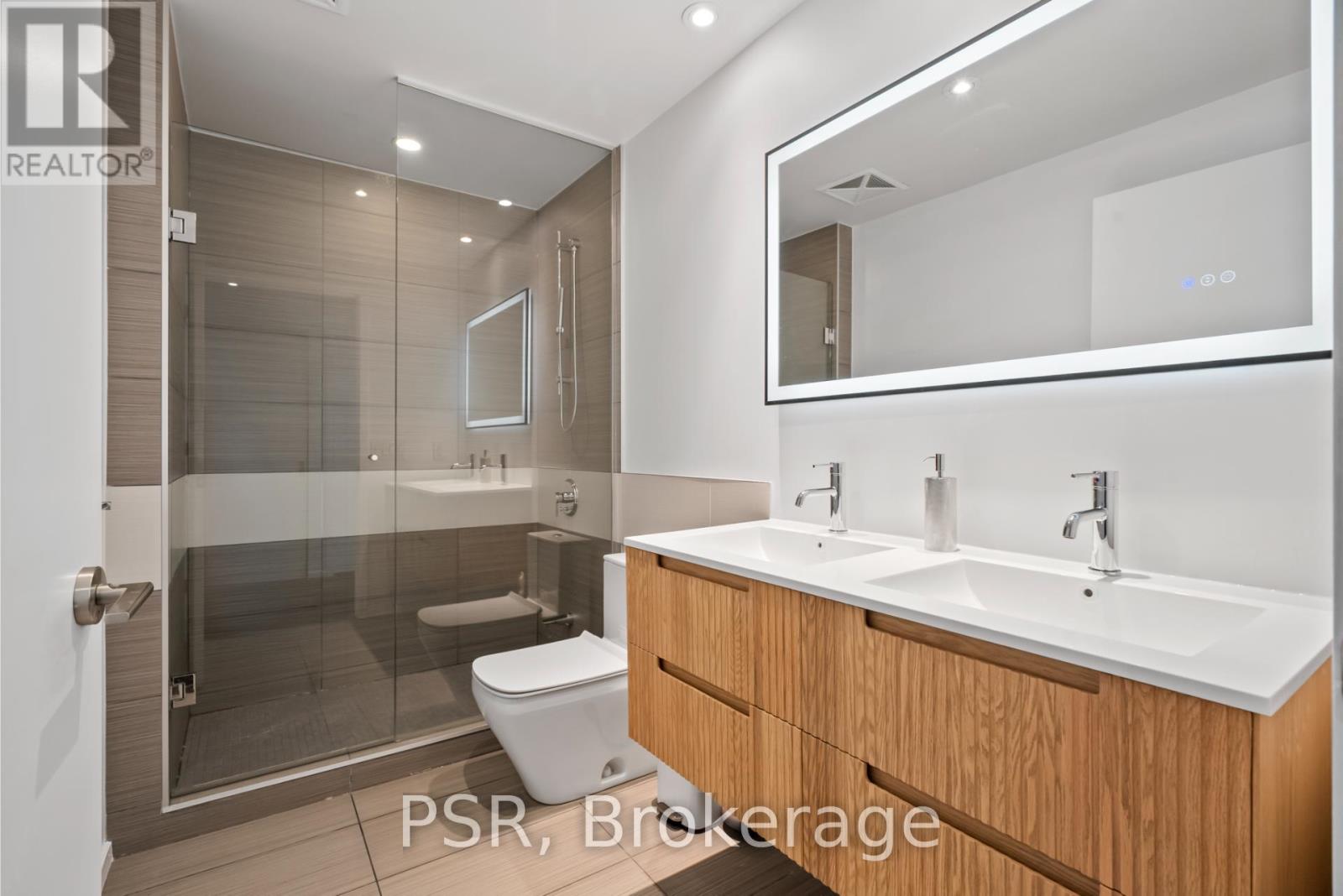 Photo 3 of 2506 8 Charlotte Street, Toronto ON