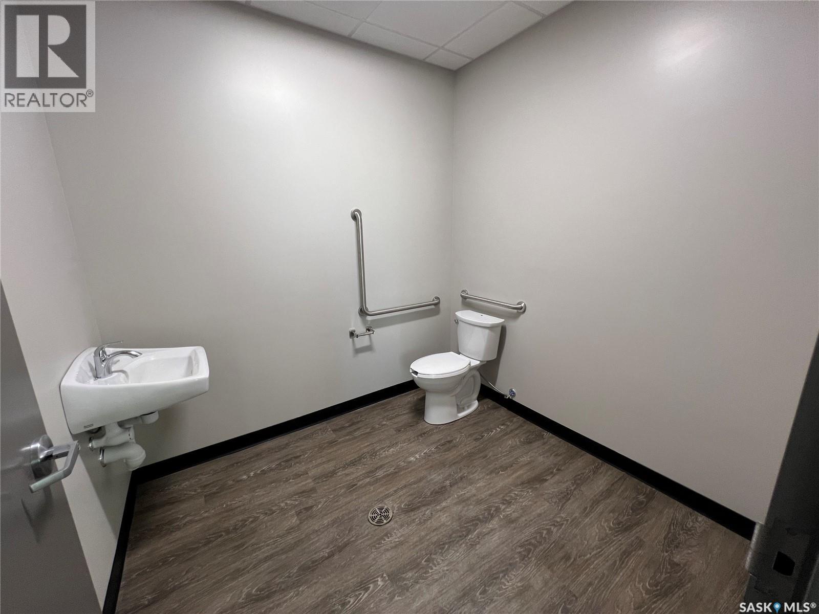 Photo 5 of 101 120 10th Street E, Prince Albert SK