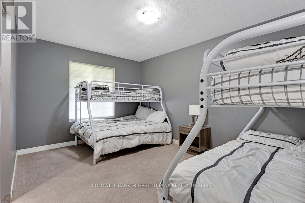 Photo 3 of 467 Lake Eloida Road, Elizabethtownkitley ON