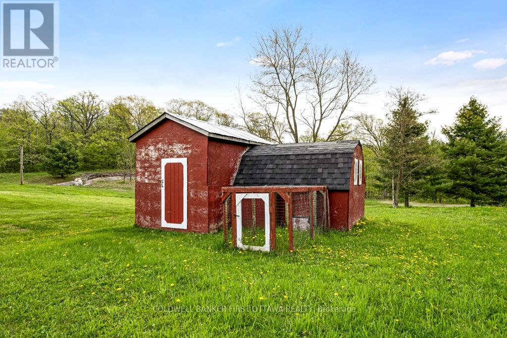 Photo 36 of 467 Lake Eloida Road, Elizabethtownkitley ON