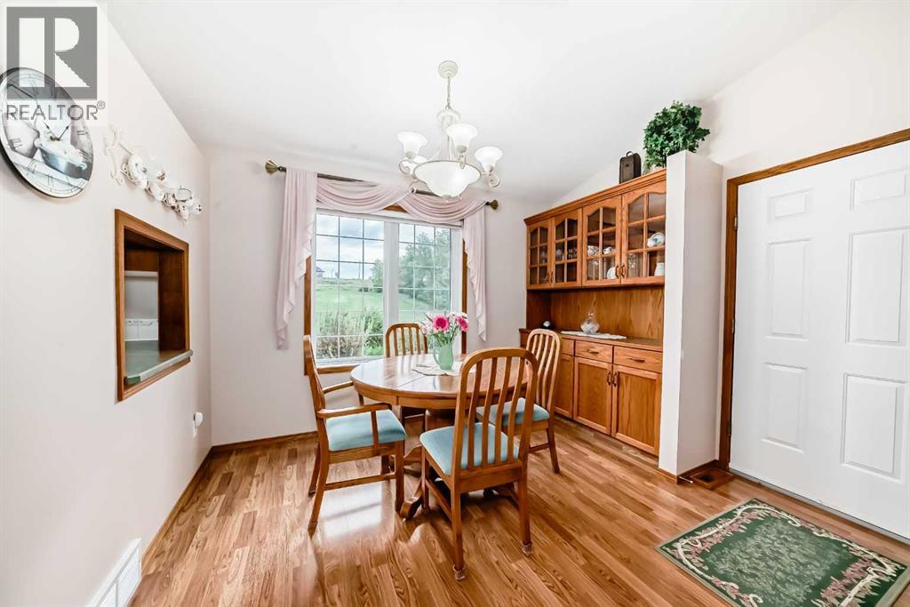 Photo 9 of 4904 42 Street, Ponoka AB