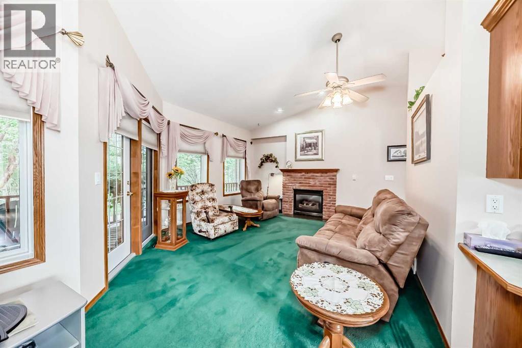 Photo 5 of 4904 42 Street, Ponoka AB