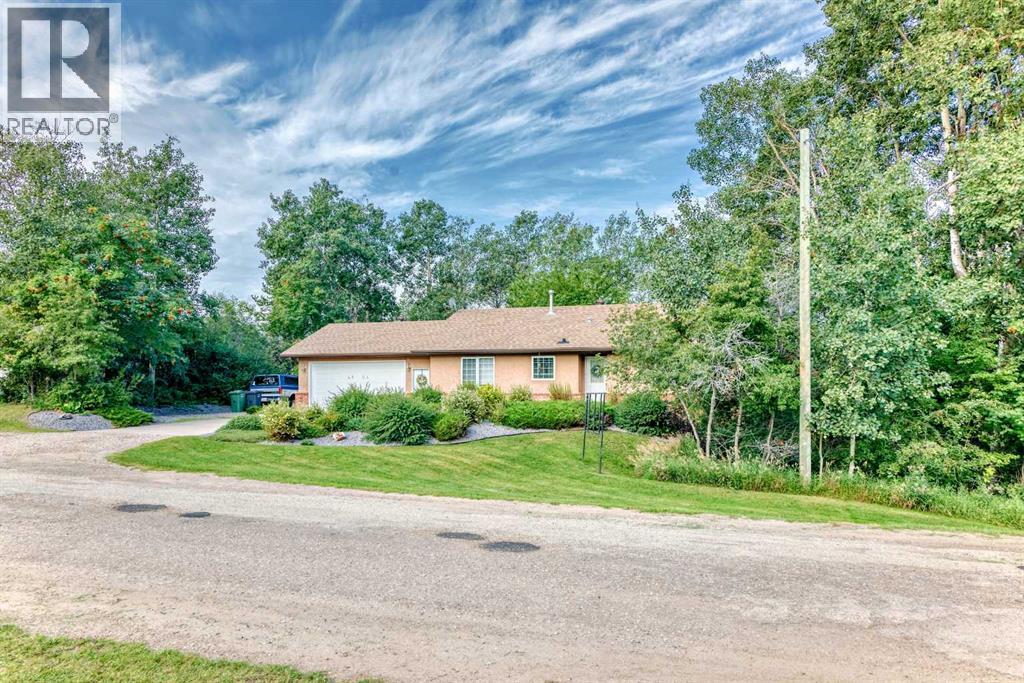 Photo 10 of 4904 42 Street, Ponoka AB
