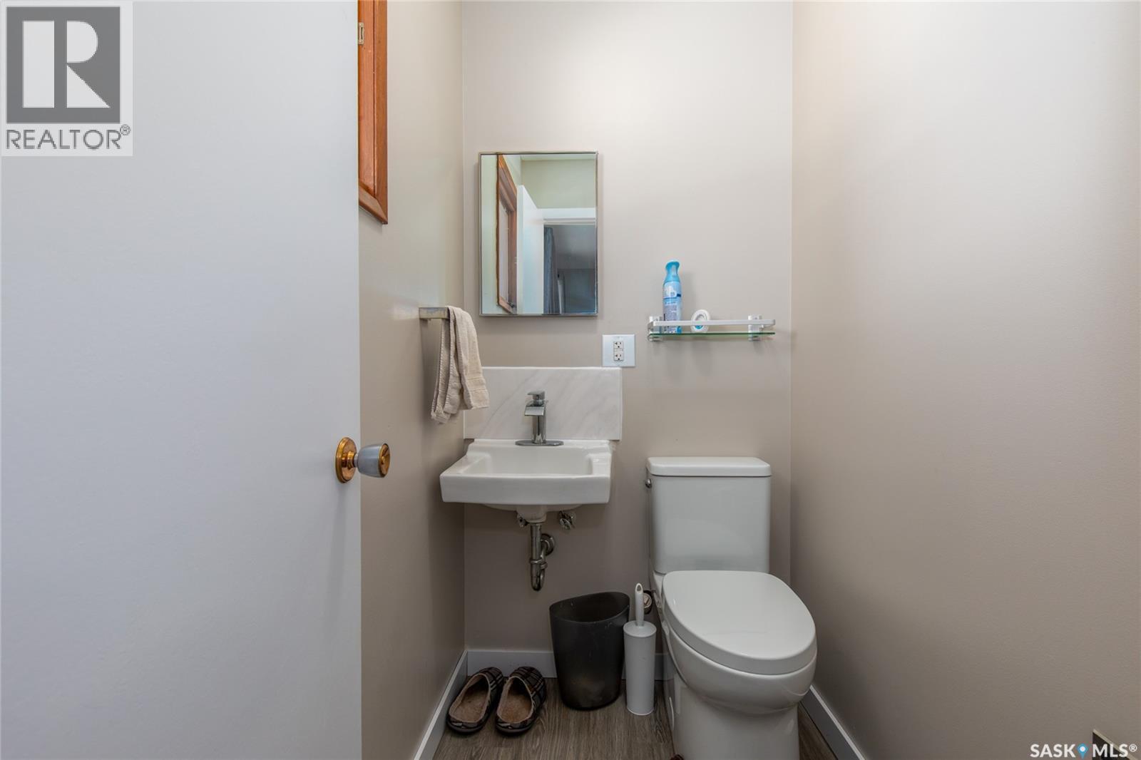 Photo 32 of 1301 Queen Crescent, Moose Jaw SK
