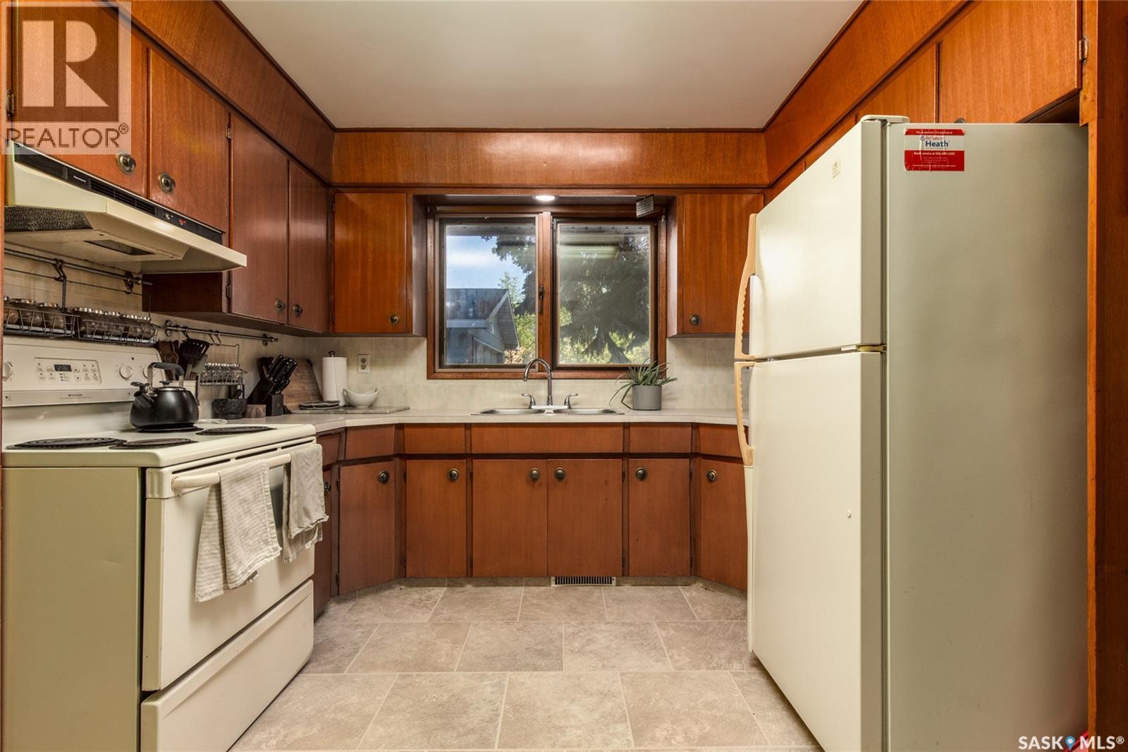 Photo 23 of 1301 Queen Crescent, Moose Jaw SK