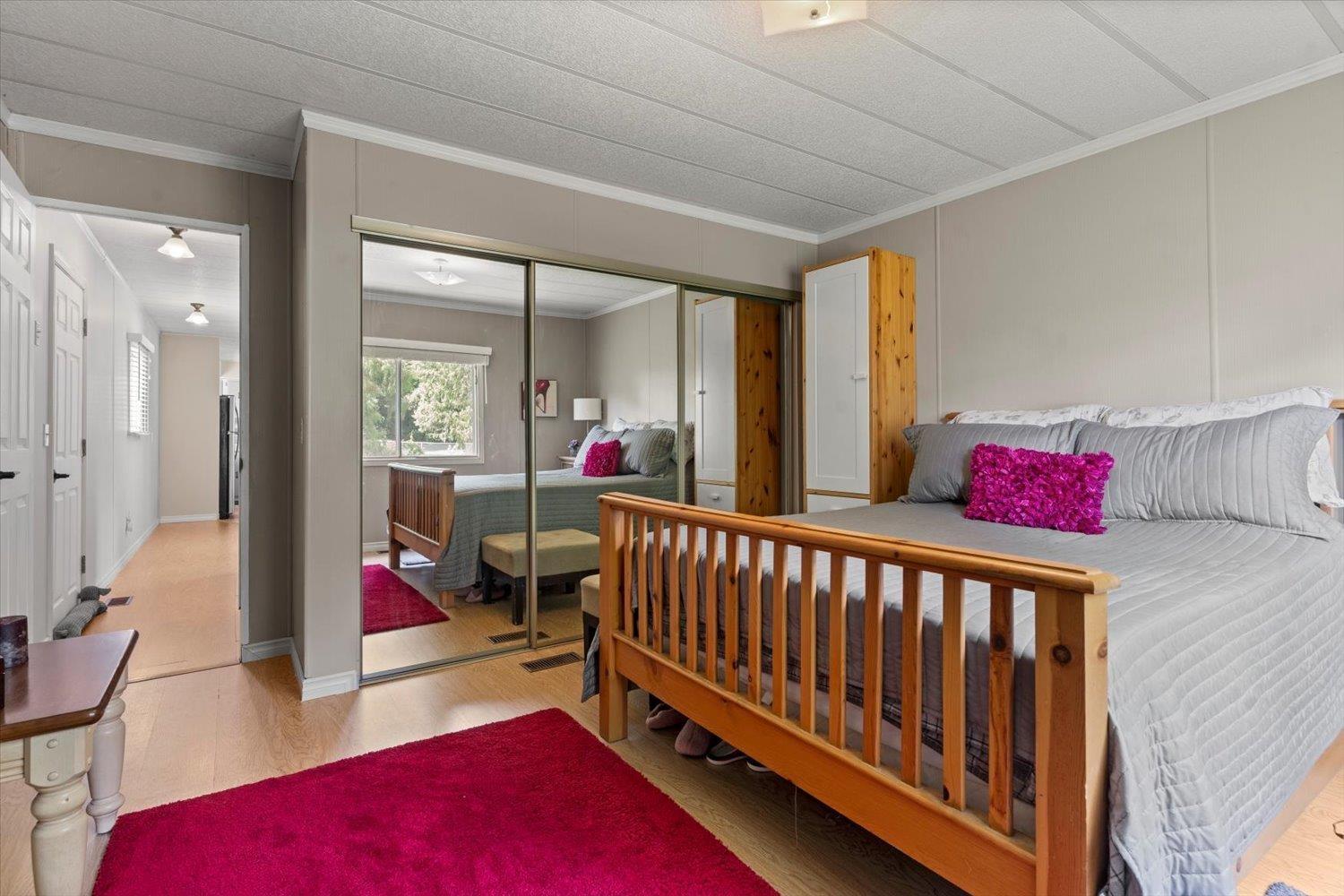Photo 11 of 30 2035 Martens Street, Abbotsford BC