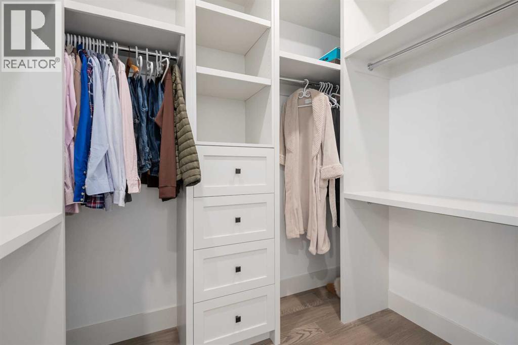 Photo 11 of 2126 B 52 Avenue Sw, Calgary AB