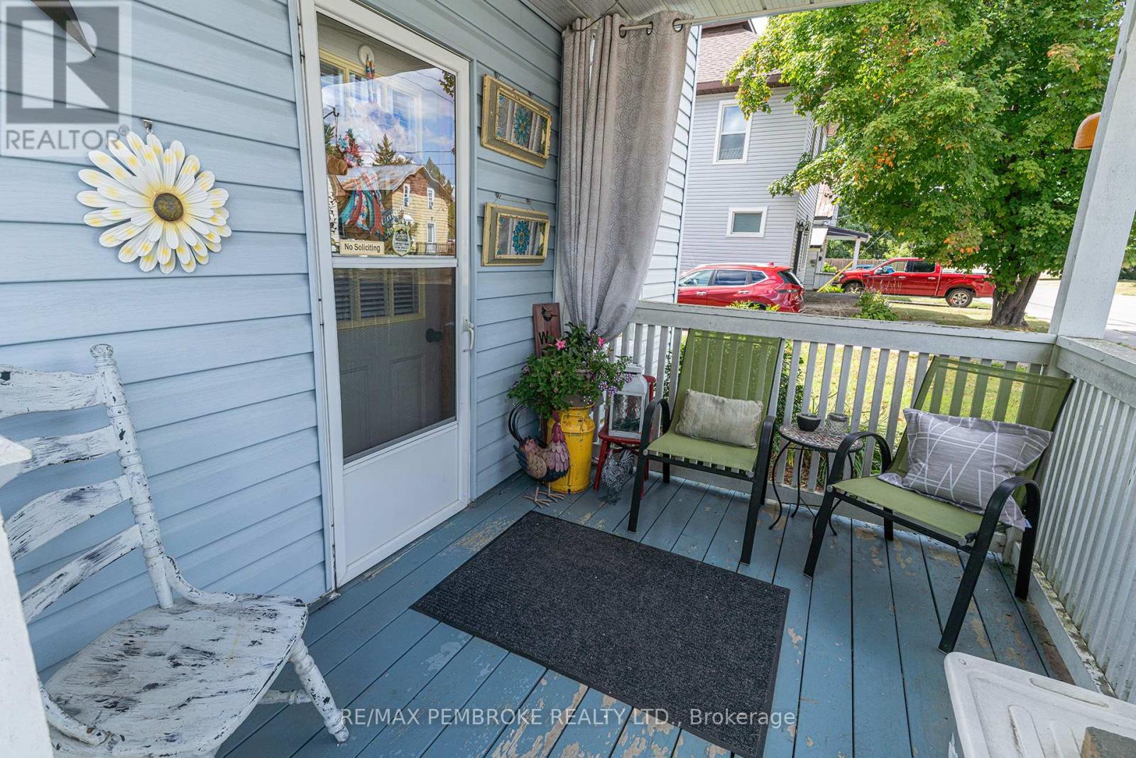 Photo 30 of 624 Mcgee Street, Pembroke ON