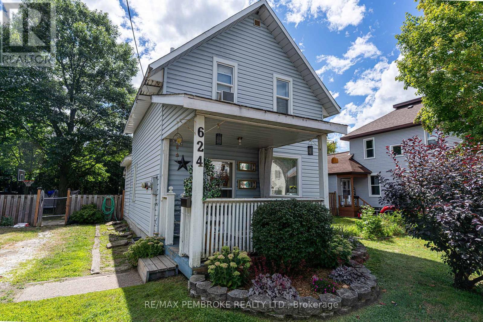 Photo 24 of 624 Mcgee Street, Pembroke ON