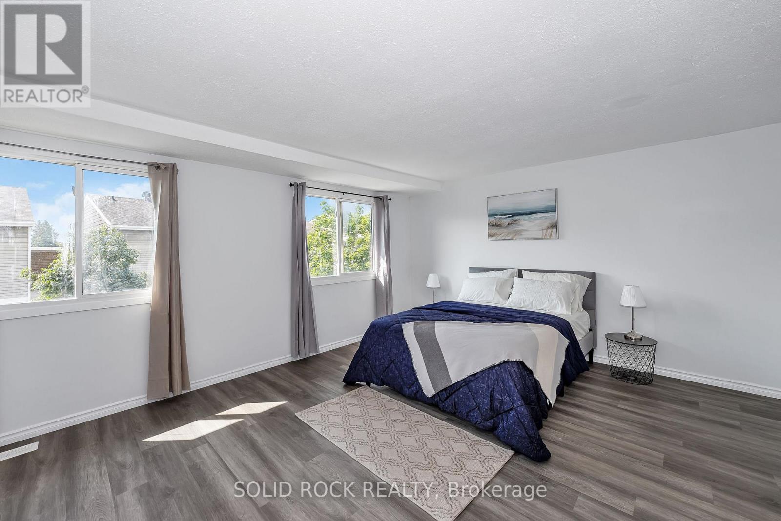 Photo 15 of 348 Monica Crescent, Ottawa ON