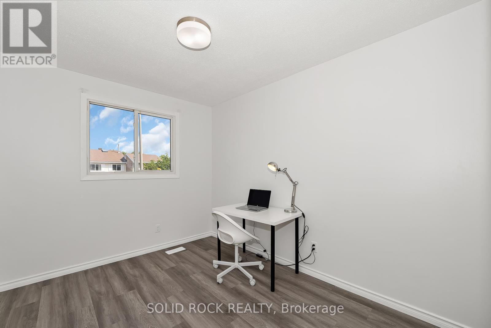 Photo 21 of 348 Monica Crescent, Ottawa ON