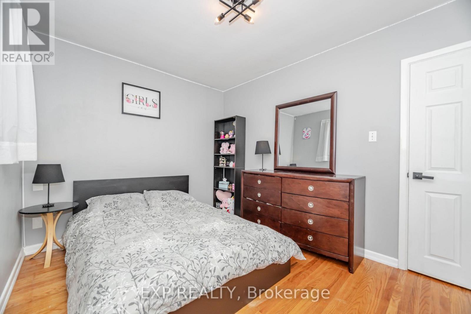 Photo 20 of 5 Gairey Drive, Halton Hills ON