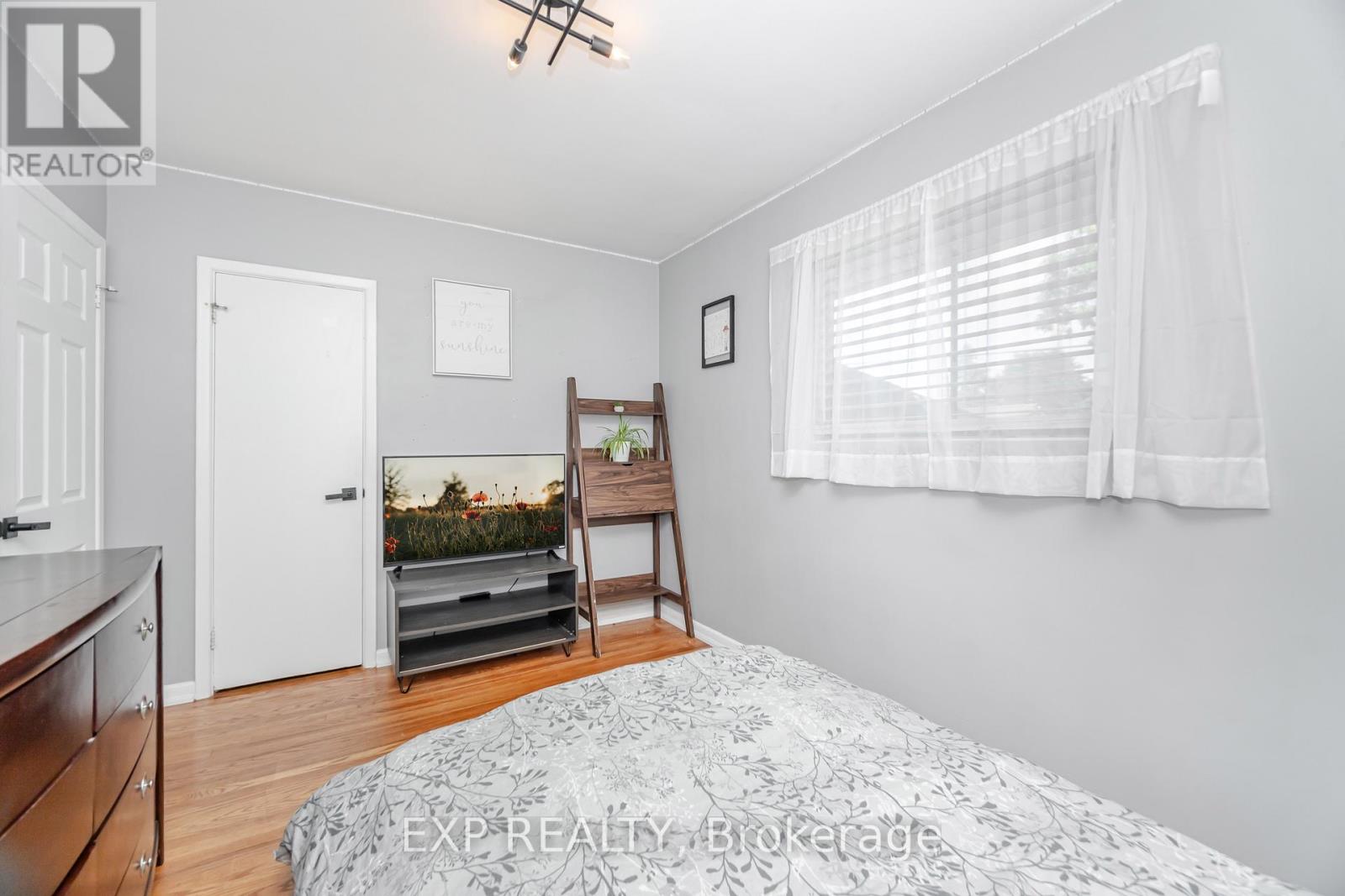 Photo 21 of 5 Gairey Drive, Halton Hills ON