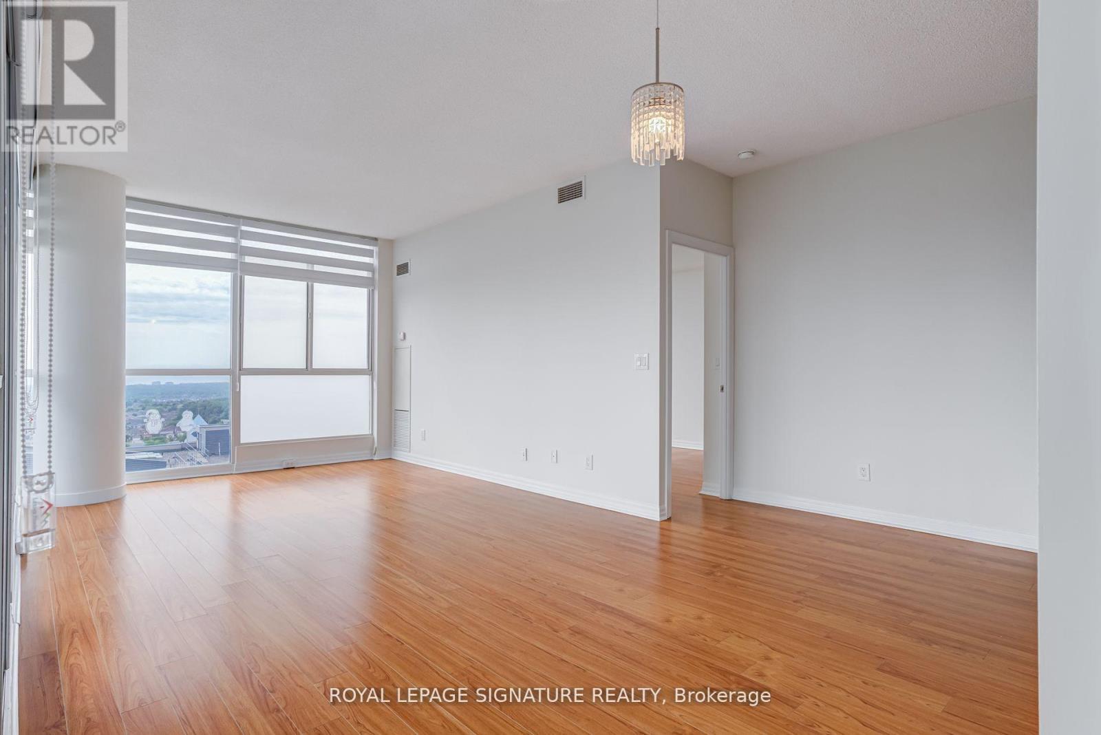 Photo 11 of 1808 225 Webb Drive, Mississauga ON