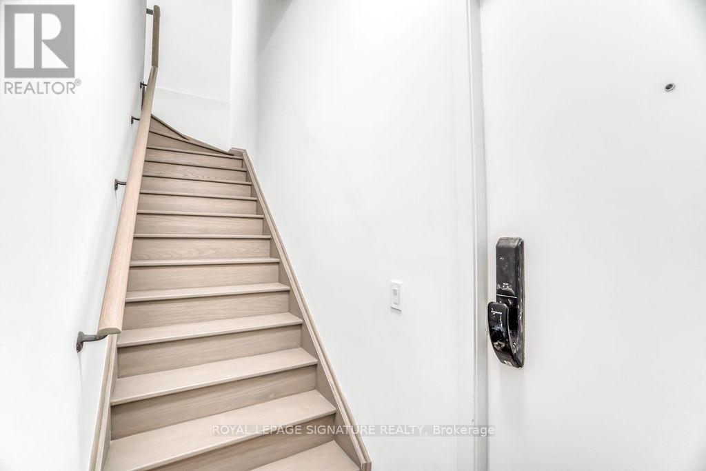 Photo 6 of 148 3025 Trailside Drive, Oakville ON