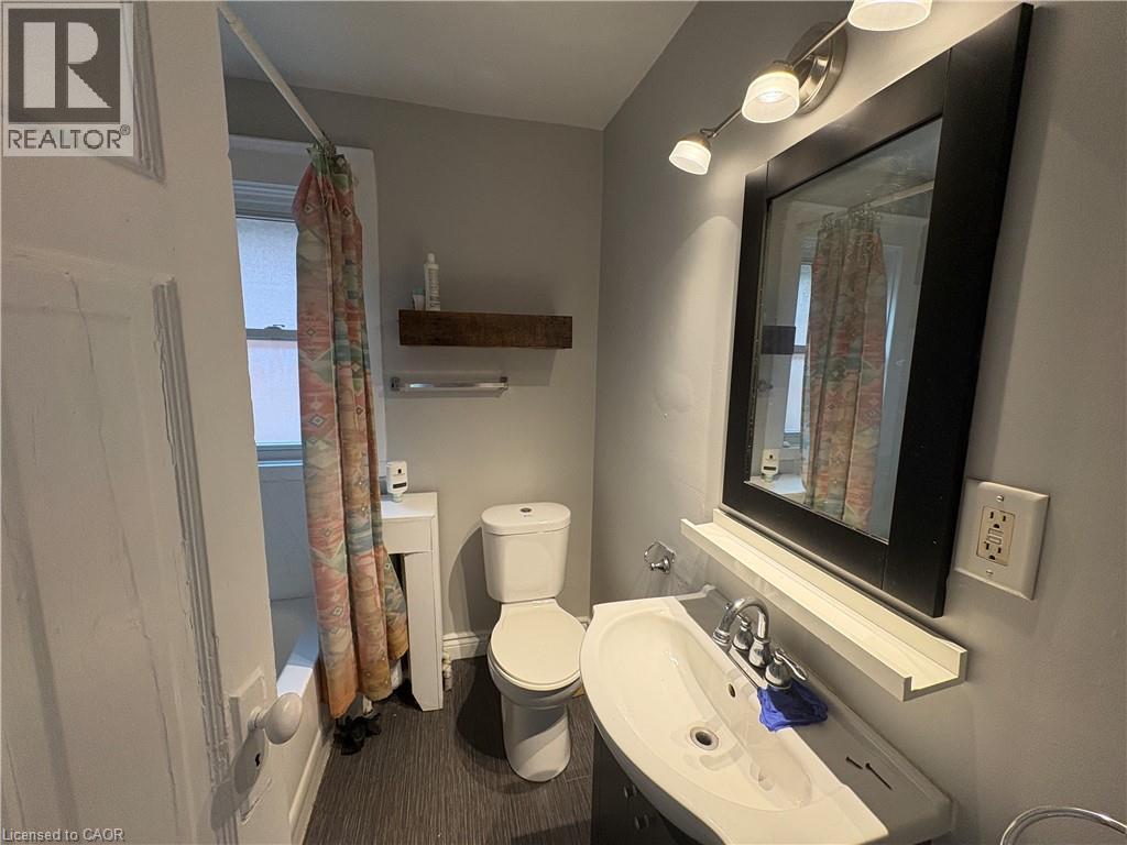 Photo 5 of 117 Balsam Avenue Unit 2, Hamilton ON