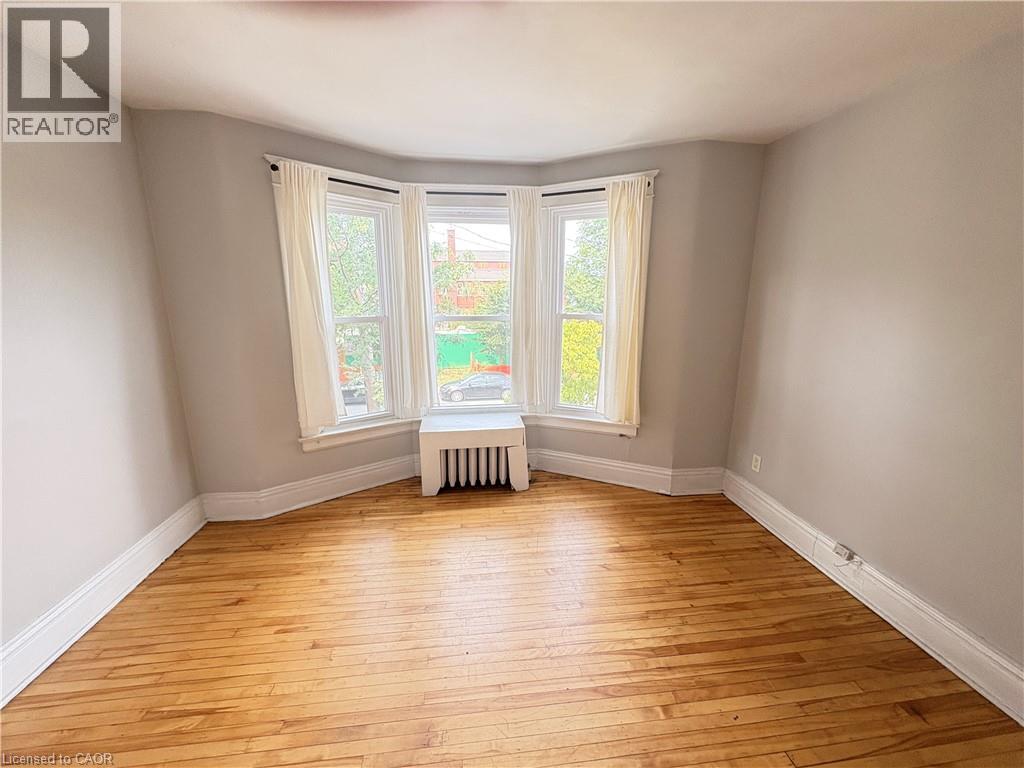 Photo 6 of 117 Balsam Avenue Unit 2, Hamilton ON