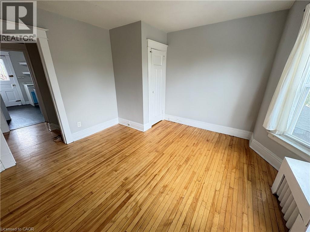 Photo 7 of 117 Balsam Avenue Unit 2, Hamilton ON