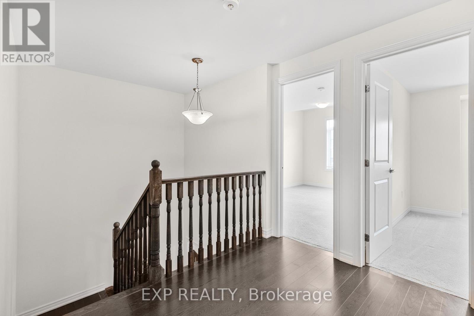 Photo 10 of 29 Heming Trail, Hamilton ON