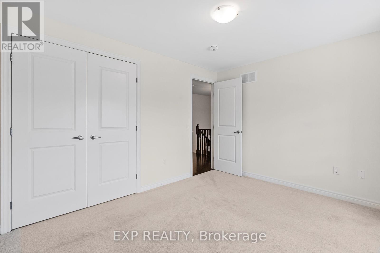Photo 14 of 29 Heming Trail, Hamilton ON