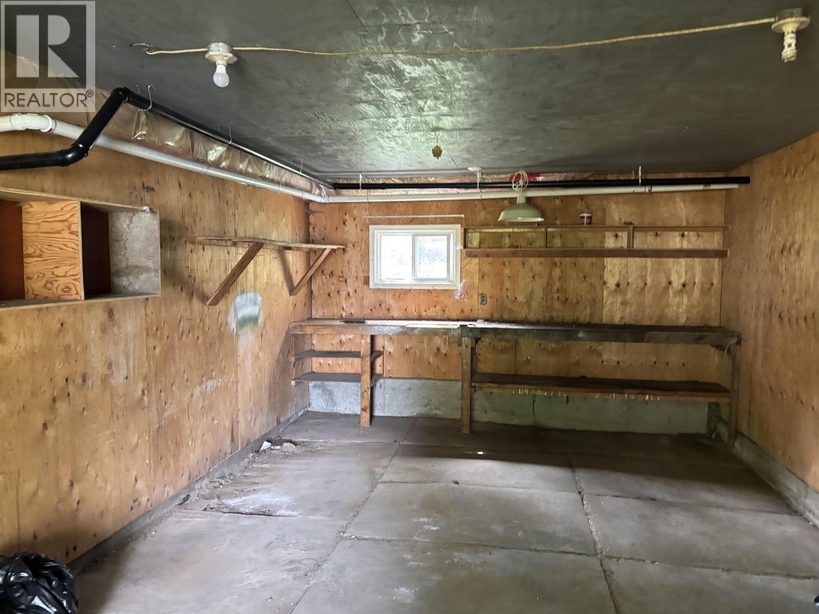 1617 ARBUTUS ROAD - 23