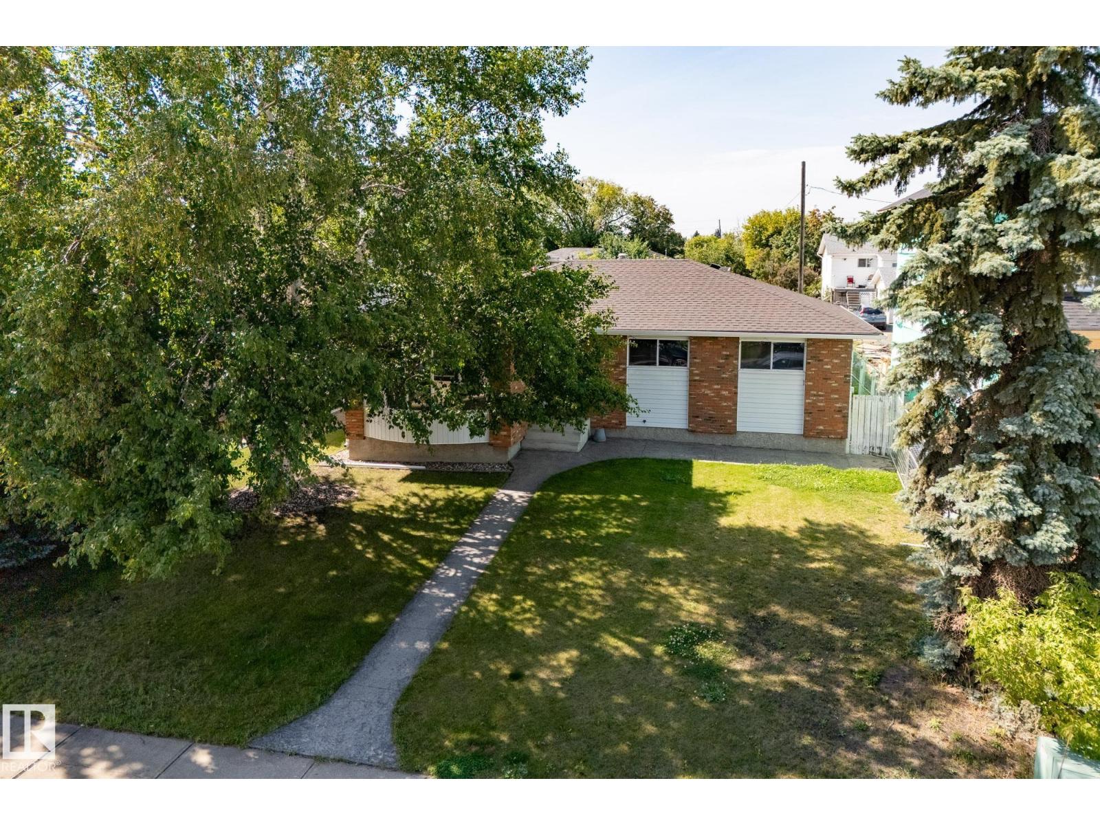Photo 49 of 12420 47 St Nw, Edmonton AB