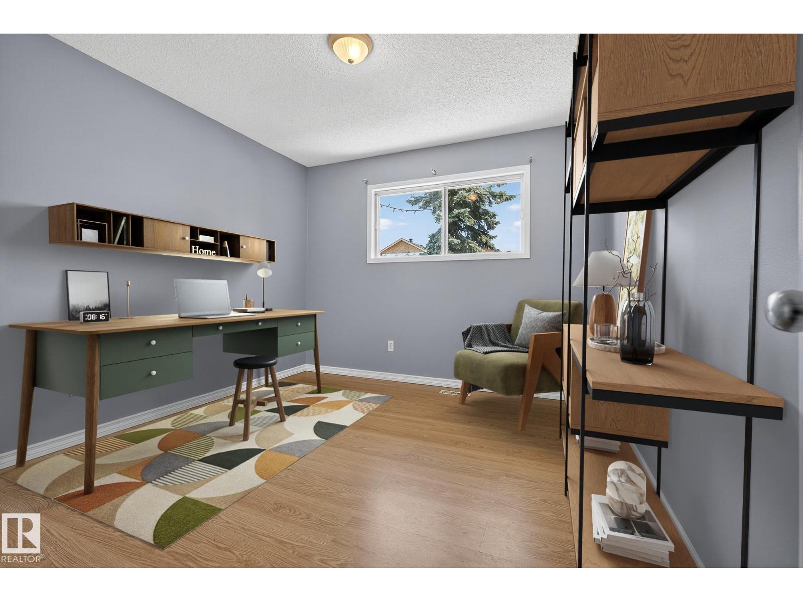 Photo 17 of 12420 47 St Nw, Edmonton AB