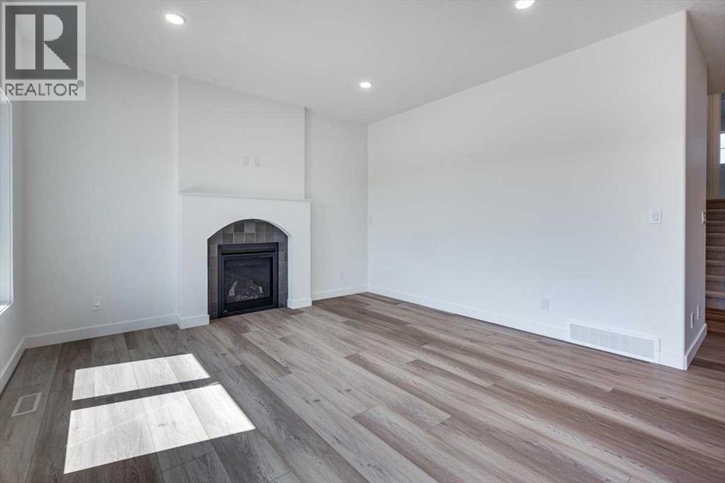 Single Family House Bi-level for Sale in  Emmett Crescent Evergreen Red Deer 